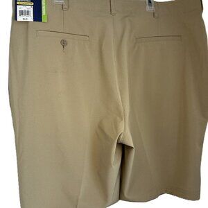 Men's Performance Ben Hogan Shorts Size 44" Waist Tan Colored NWT